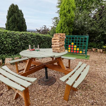 The Stable Apartment Lydney Luaran gambar