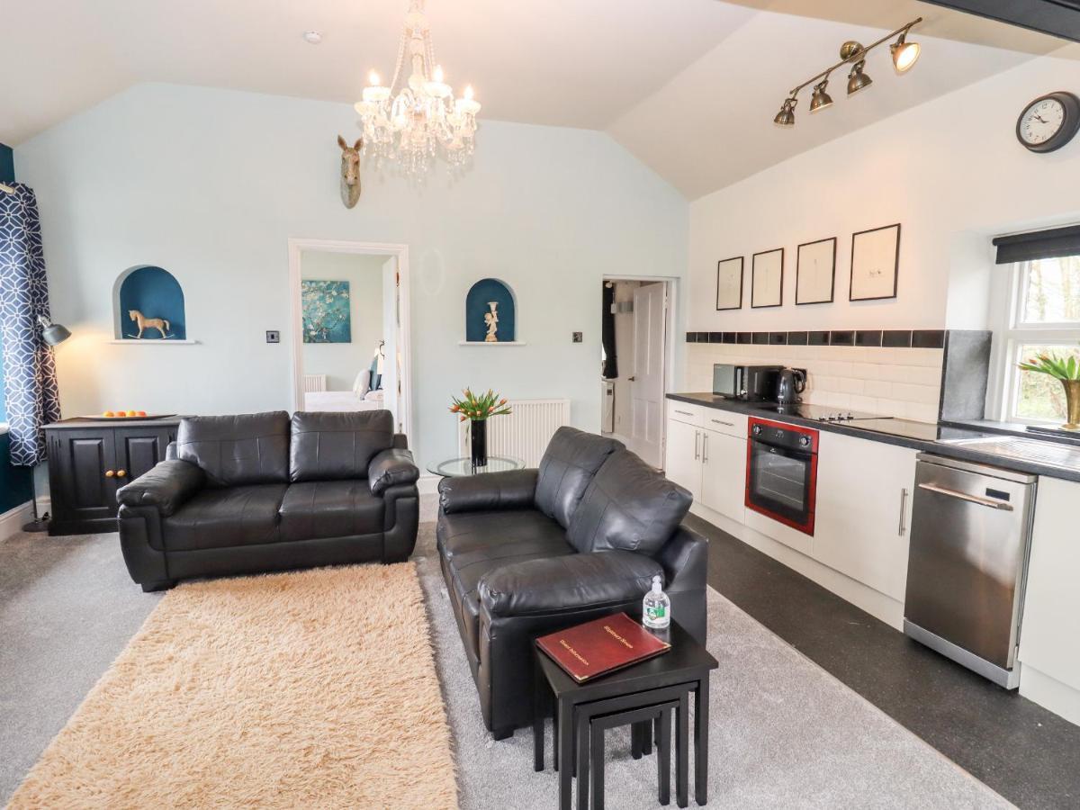 The Stable Apartment Lydney Luaran gambar