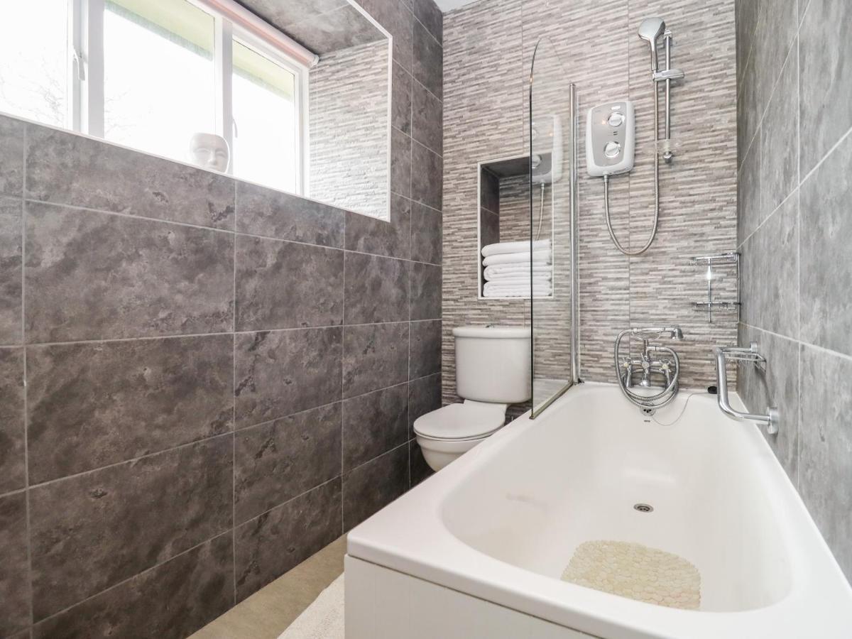 The Stable Apartment Lydney Luaran gambar