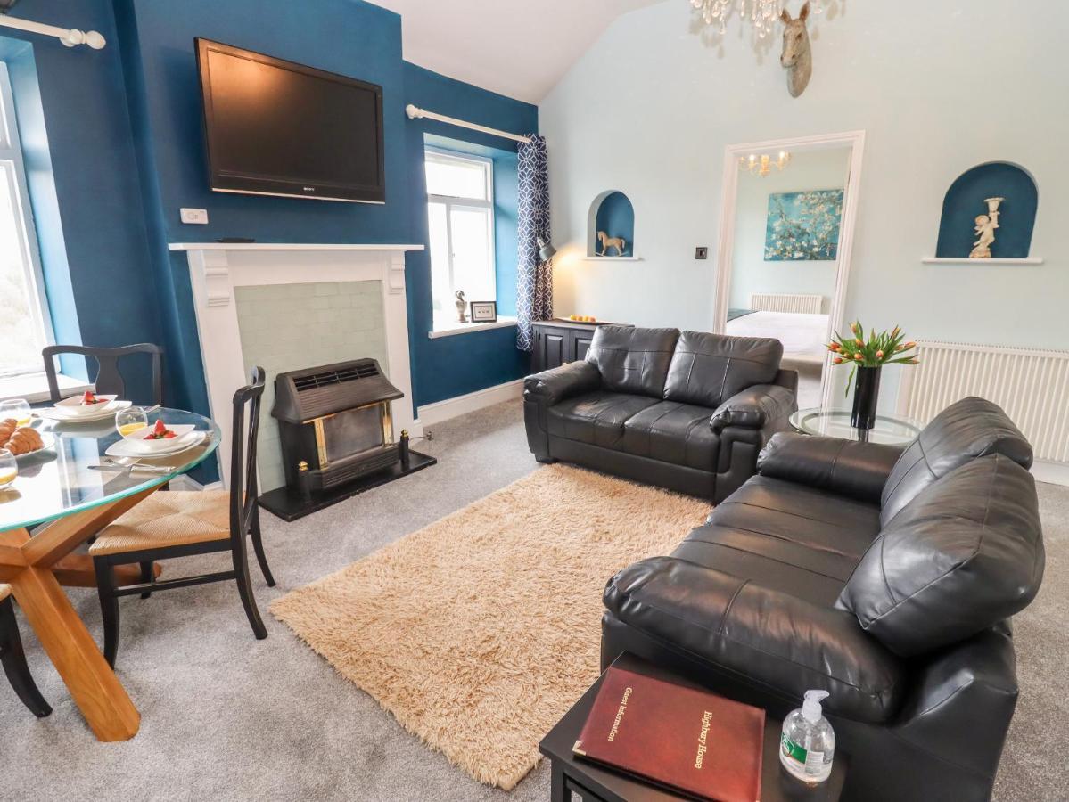 The Stable Apartment Lydney Luaran gambar