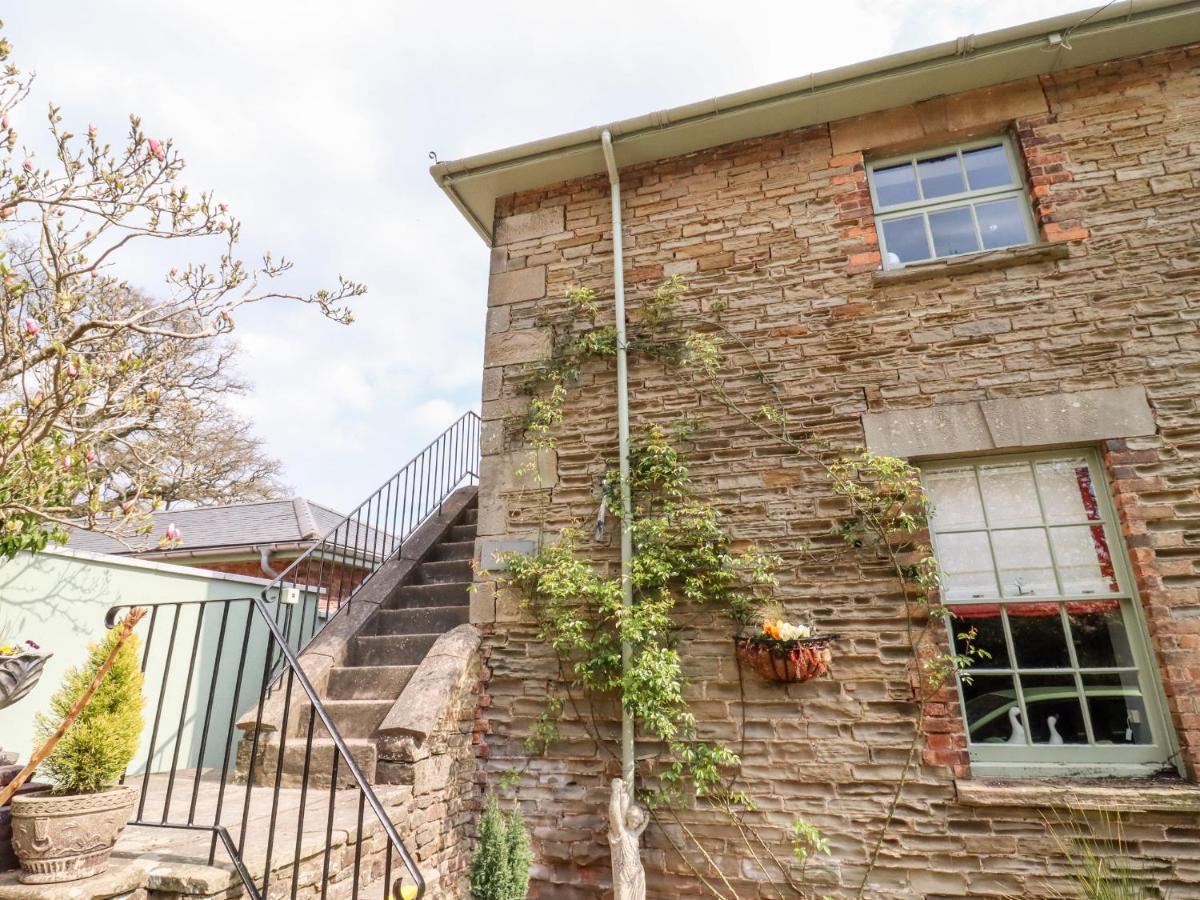 The Stable Apartment Lydney Luaran gambar