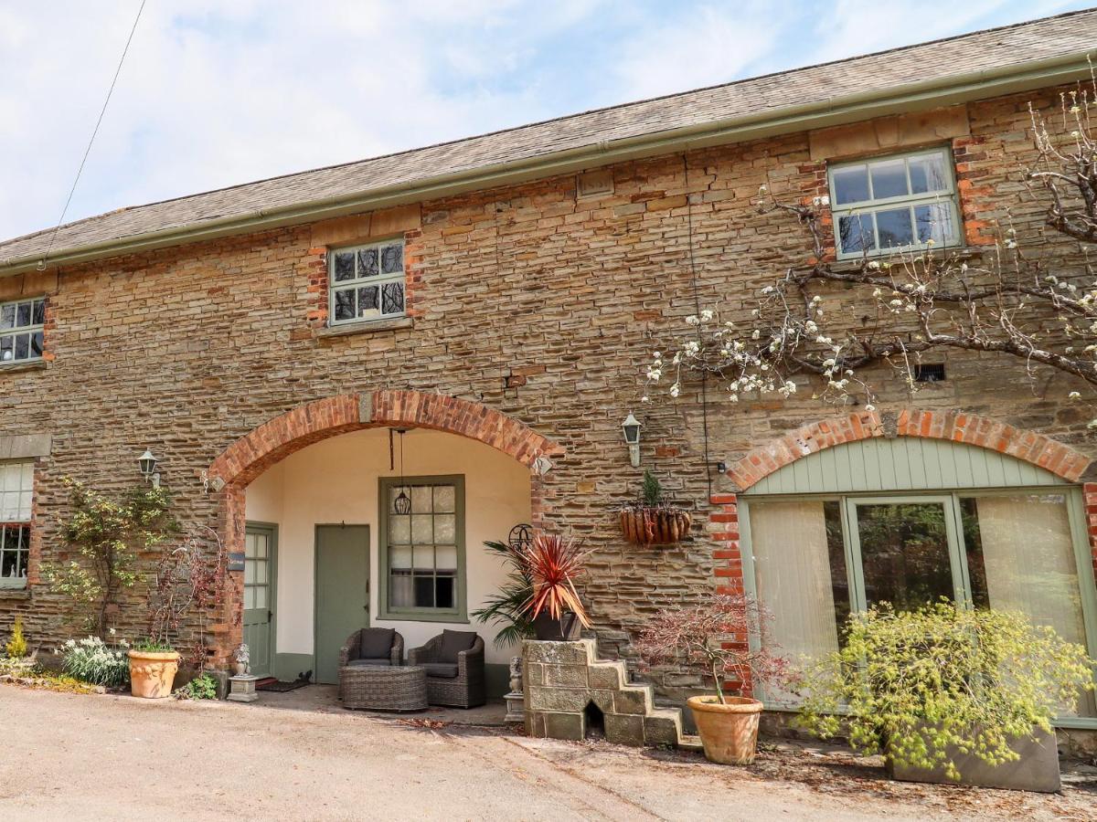 The Stable Apartment Lydney Luaran gambar